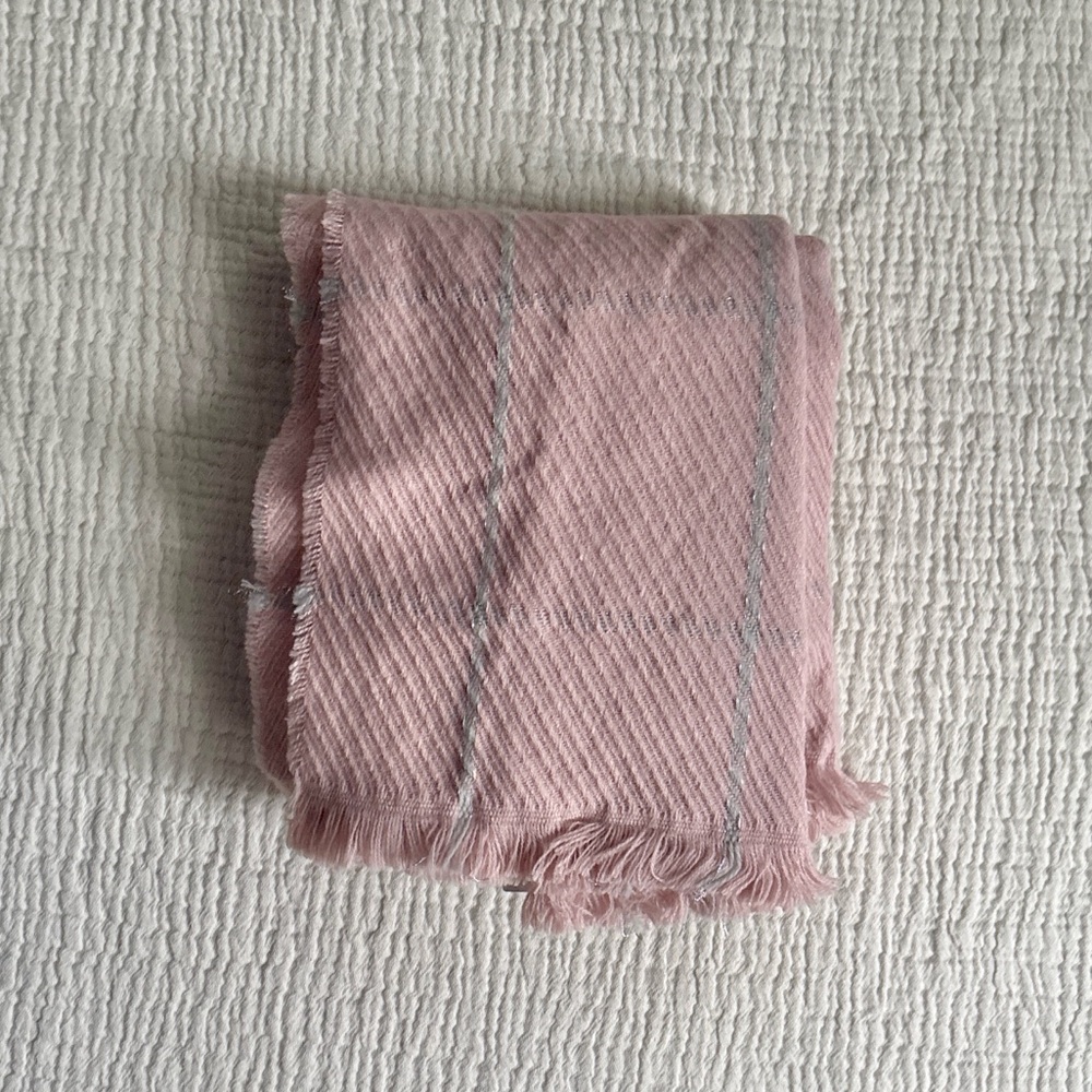 NWT Reitmans pink shimmery scarf